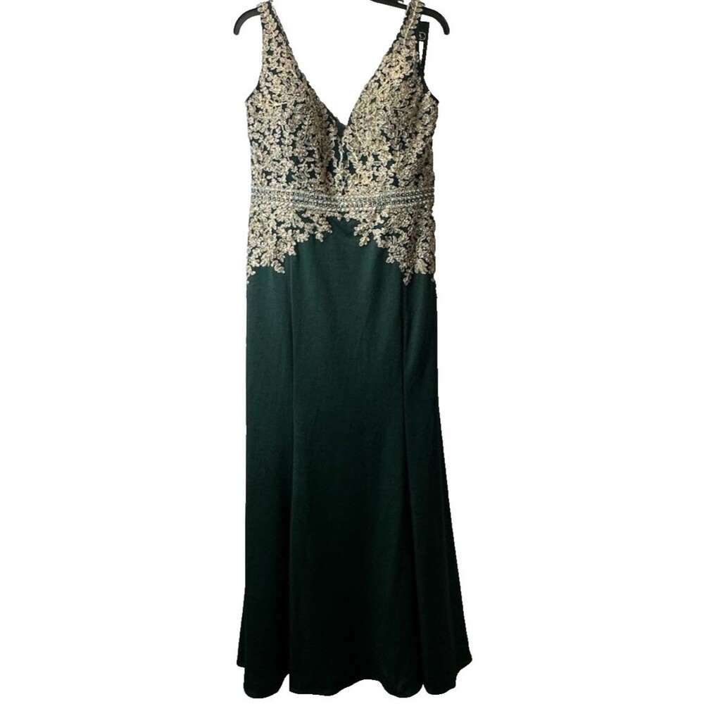 Eva USA Gown 4XL GRN Sleeveless V-Neck EV 5225 Metallic Embroidered Embellished